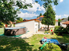 Holiday Home Cherry by Interhome